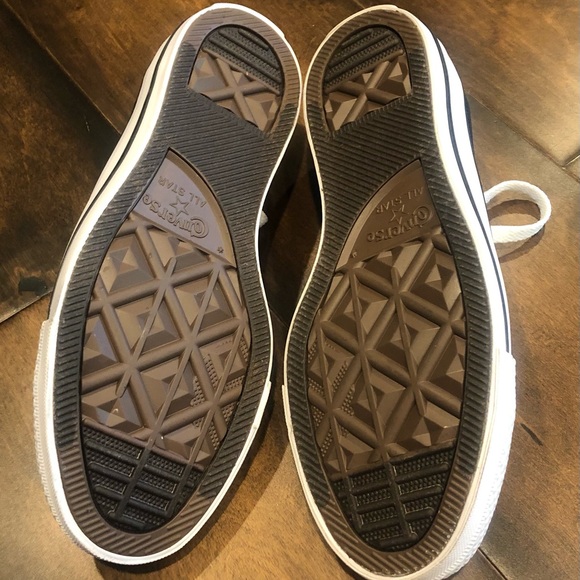 CONVERSE CHUCK TAYLOR ALL STAR LOW TOP SNEAKER NWOT - Picture 5 of 16